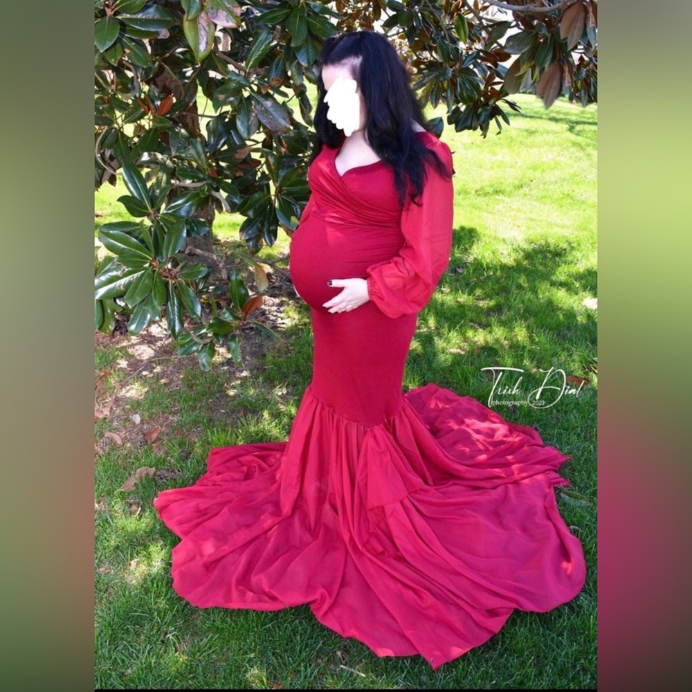 Women’s Red Maternity Photoshoot Dress